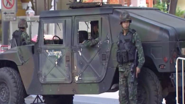 تايلند.. الدبابات في الشوارع والجيش يؤكد أنه ليس انقلاباً