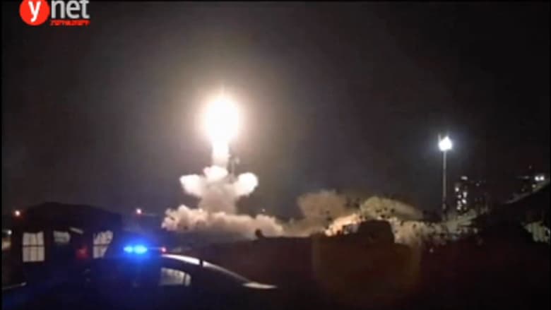 أكثر من 30 صاروخا يطلق من غزة على إسرائيل