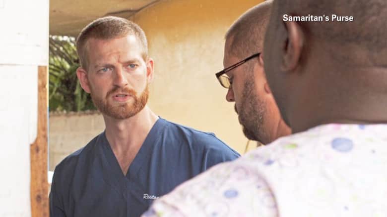 عودة أول مريض أمريكي بفيروس “إيبولا” من أفريقيا والأطباء يكافحون لإنقاذه