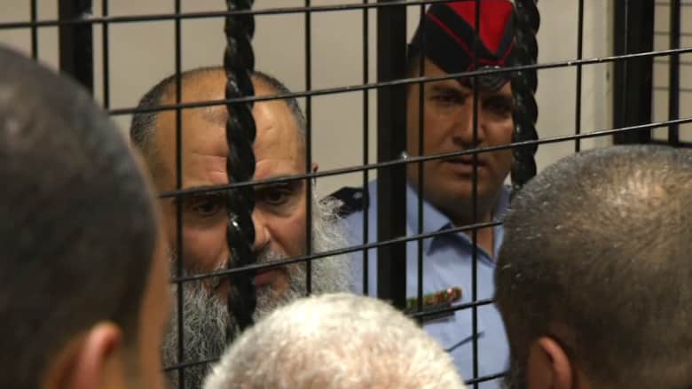 مشاهد من جلسة محاكمة “أبوقتادة” بالأردن في قضية الألفية