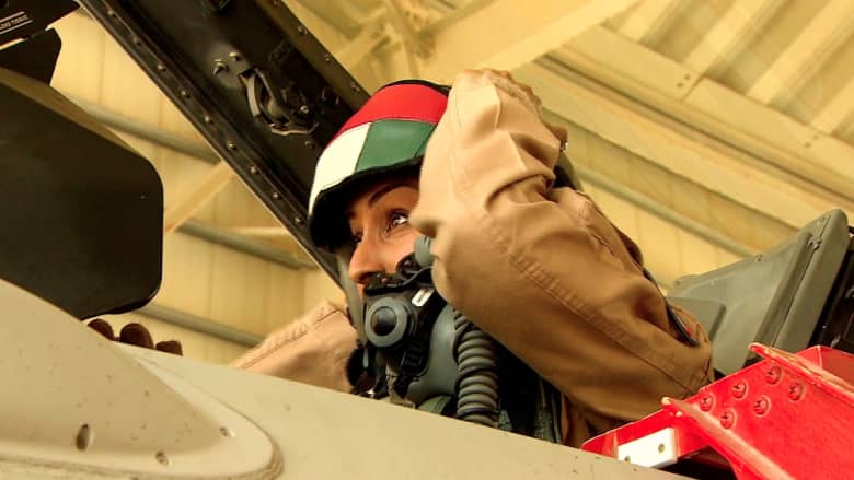 من هي الرائد مريم المنصوري التي أكدت الإمارات أنها قادت تشكيلها الجوي في قصف داعش؟