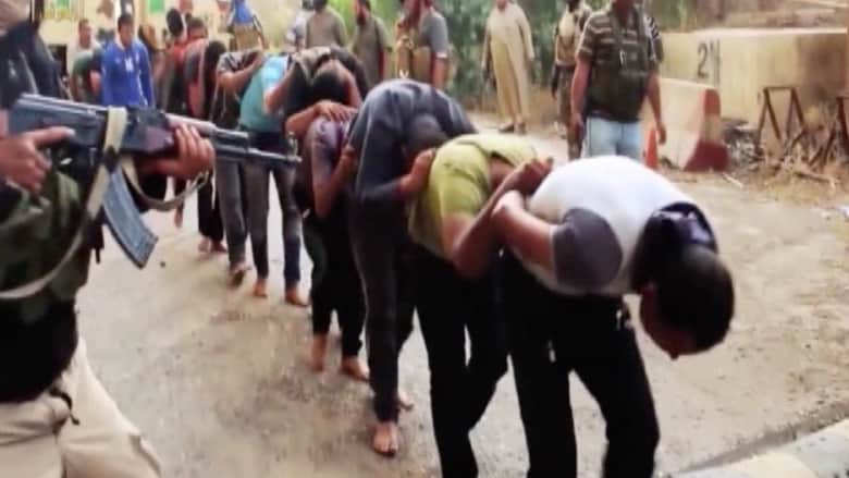 عائد من جبهة النصرة لـ CNN : إعدامات "داعش" مبررة وطالت "الجيش الصفوي ومصنعي البراميل المتفجرة"