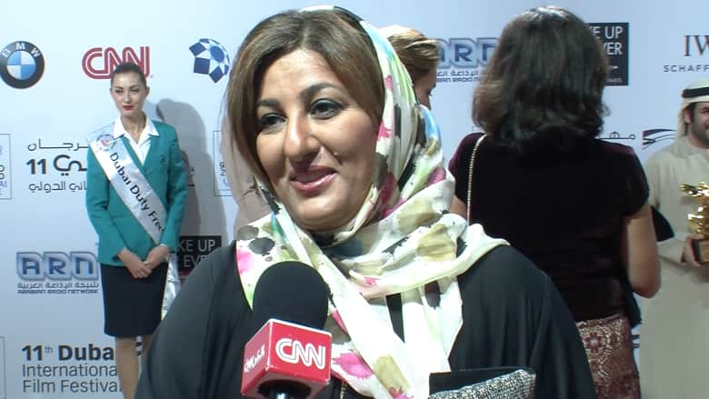 المخرجة الإماراتية نجوم الغانم: "دبي السينمائي" يحتفي بالمرأة بدورته الحالية