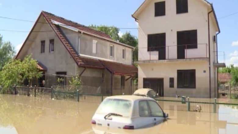 عشرات الضحايا وآلاف المشردين في طوفان يغرق البلقان