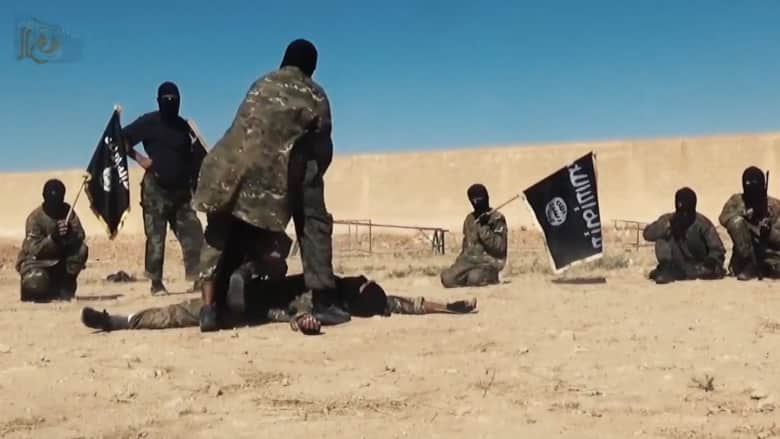 رغم غارات التحالف.. تنظيم "داعش" يتمدد ويهاجم على عدة جبهات في العراق وسوريا