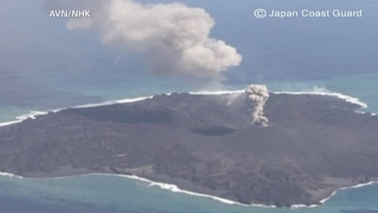 جزيرة بركانية يتضاعف حجمها 10 مرات في 15 شهرا