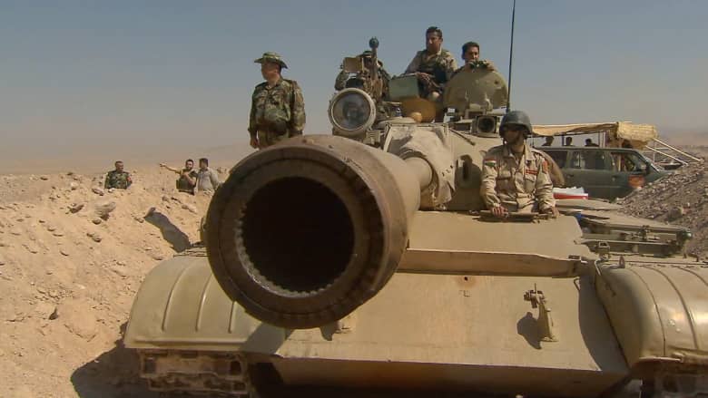 القوات العراقية تلاحق مقاتلي "داعش" بعد استعادة بلدتين شمال بغداد