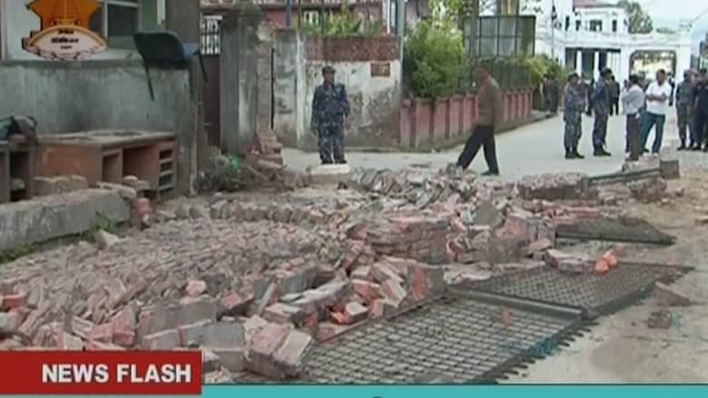 بالفيديو.. المشاهد الأولية للزلزال المدمر الذي ضرب نيبال