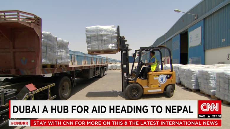 جسر جوي ينقل مئات أطنان المساعدات من دبي لضحايا زلزال نيبال