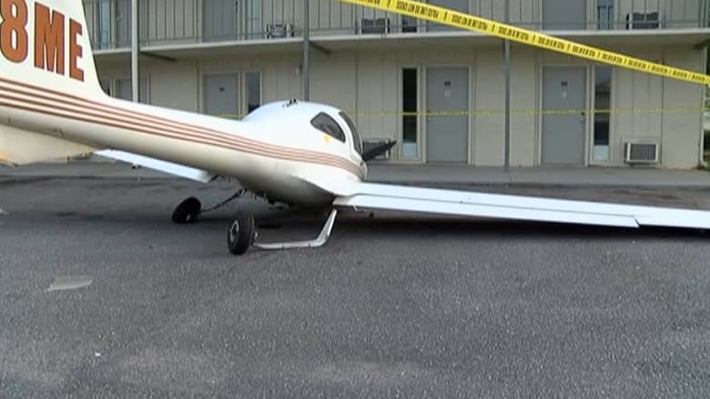  شاهد بالفيديو.. طائرة تتحطم أمام فندق في ألاباما