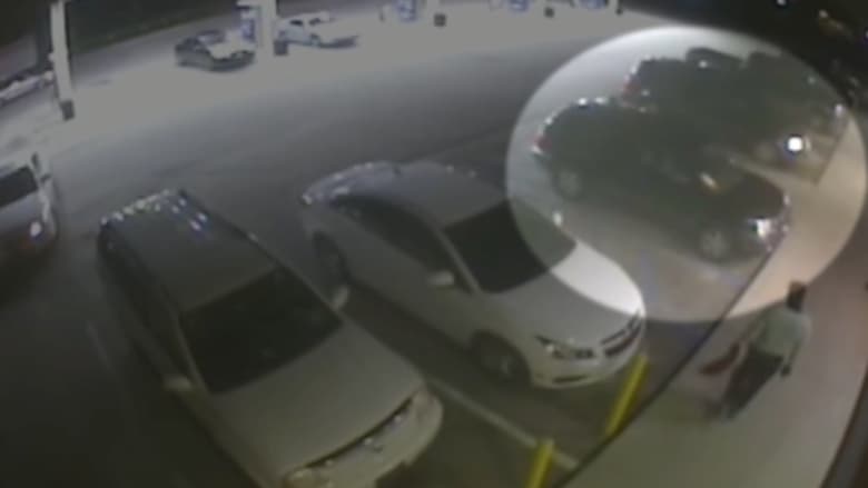 شاهد.. الشرطة تنشر فيديو لرجل متهم بإطلاق النار على ضابط بكارولينا الجنوبية