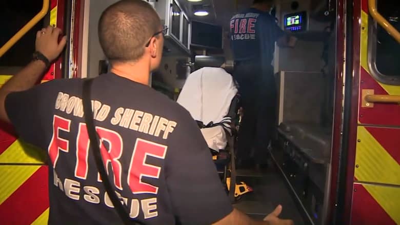 بالفيديو.. امرأة تلد طفلها.. في شاحنة الإطفاء الجديدة