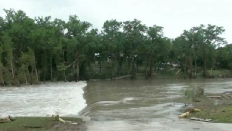 بالفيديو.. مشاهد من الفيضانات التي تجتاح تكساس