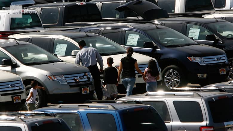 شركات السيارات تخطط لبيع 17 مليون سيارة جديدة بأمريكا هذه السنة