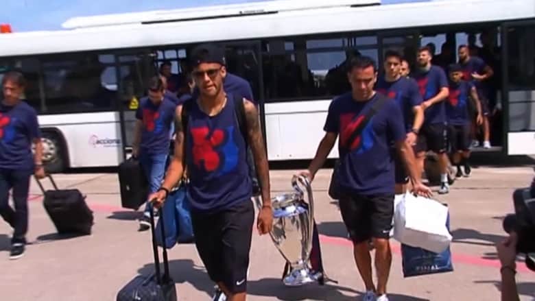 بالفيديو.. عمالقة برشلونة يعودون إلى إسبانيا بالكأس الخامسة لأبطال أوروبا