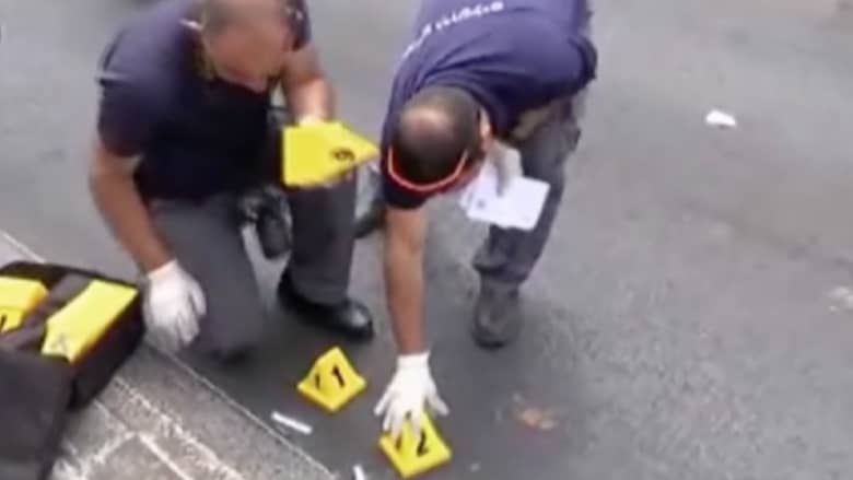بالفيديو.. طعن شرطي إسرائيلي على باب القدس العتيقة