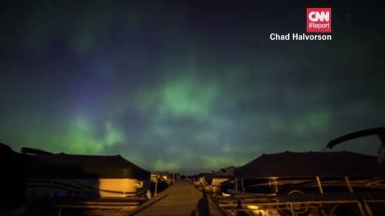 بالفيديو.. الشفق القطبي الشمالي .. أمواج من الضوء الملون