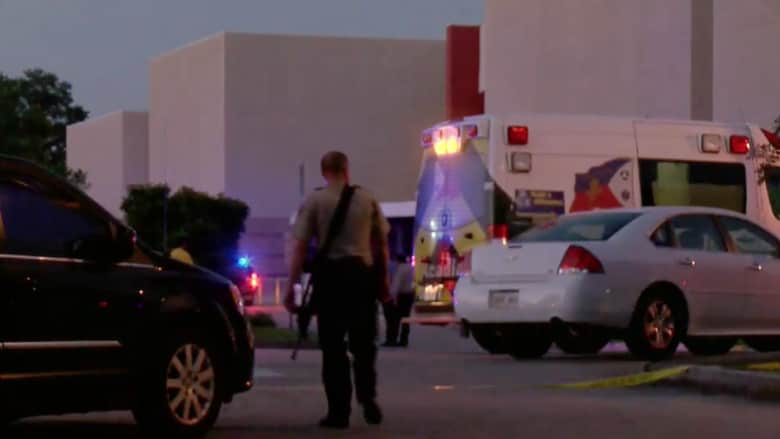 بالفيديو.. المشاهد الأولية لحادثة إطلاق النار في سينما في لويزيانا