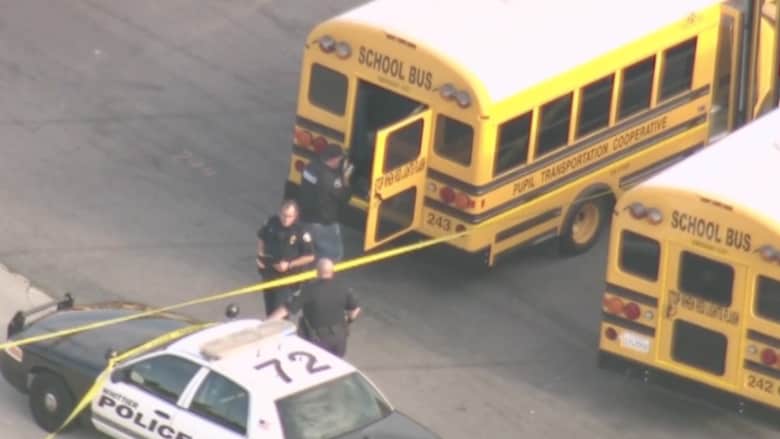 بالفيديو.. العثور على طالب ميتاً بحافلة مدرسة في لوس انجلوس