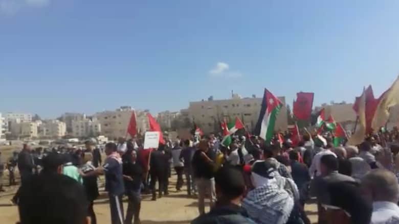 كاميرا CNN ترصد احتجاجات قرب السفارة الإسرائيلية بالأردن