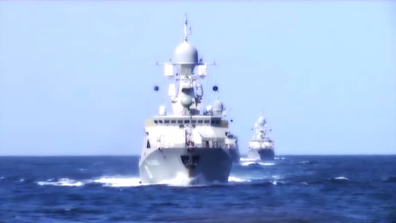 بالفيديو.. مخاوف من تحركات السفن والغواصات الروسية قرب كابلات الإنترنت