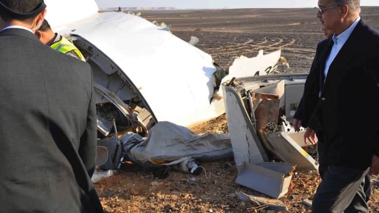 مسؤولون مصريون: الطائرة الروسية خضعت للفحص قبل الإقلاع ولم تظهر مشاكل.. وكيري يعزي أهالي الضحايا