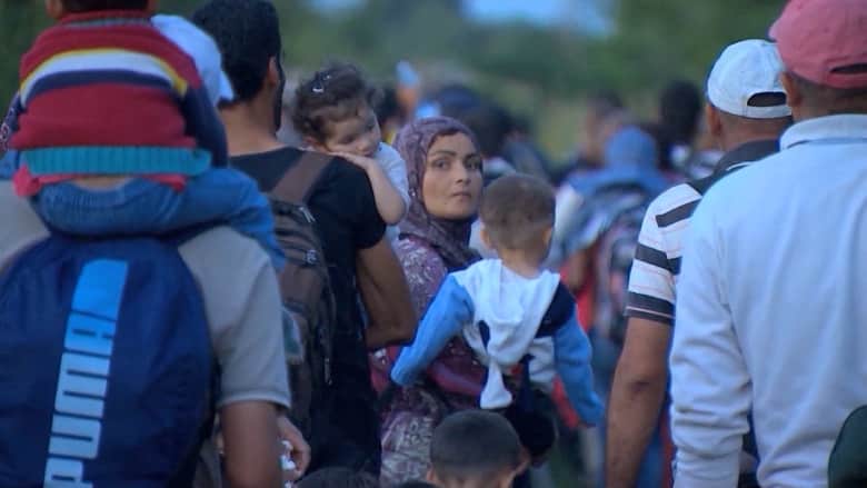 ضجة كبيرة على تقييد دخول اللاجئين السوريين والعراقيين لأمريكا.. لكن هناك ما هو أخطر