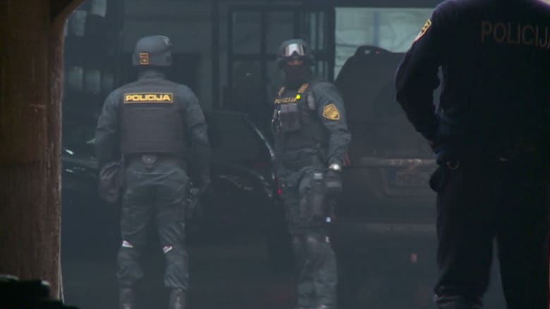 بعد التشديدات الأمنية في أوروبا.. البوسنة تشن مداهمات وتعتقل 11 شخصاً على علاقة بداعش