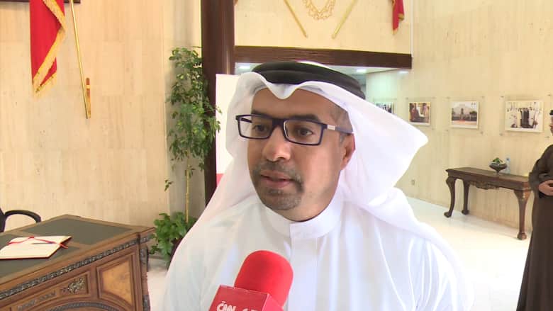 وزير الإعلام البحريني: الإرهابيون لا مذهب لهم إلا التطرف.. والمنامة ستتخذ إجراءات إضافية لتنفيذ قطع العلاقات مع إيران