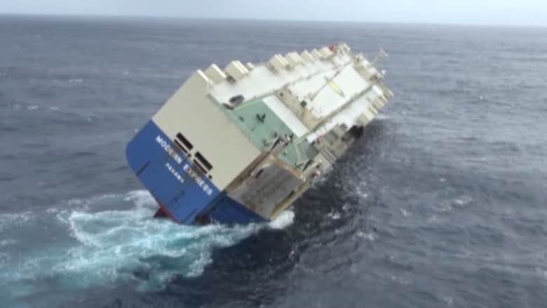 بالفيديو: فرق الإنقاذ تضع خطة أخيرة لتعديل وضع سفينة "مودرن اكسبريس" المهددة بالغرق