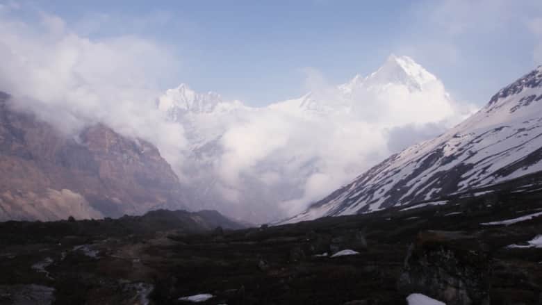 بالفيديو: استكشف "جبهة السماء".. عجائب جبال الهيمالايا في نيبال