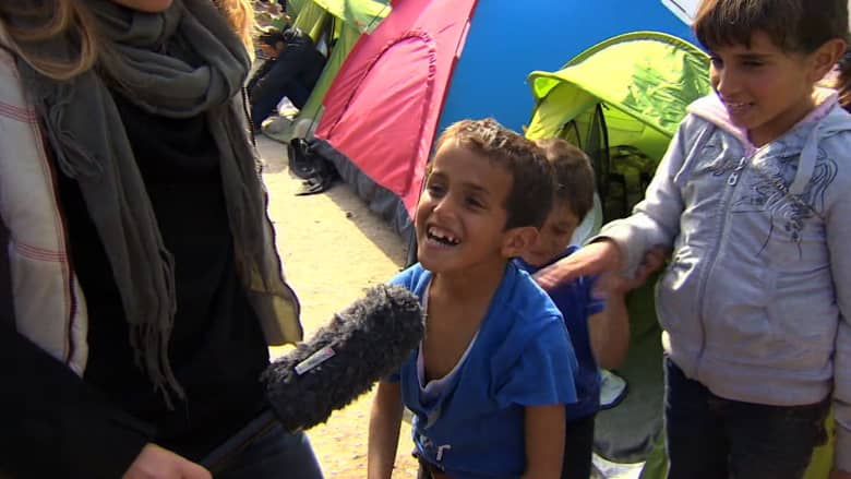 عدسة CNN  على الحدود اليونانية المقدونية تتحدث مع "منتظري الفرج" من اللاجئين العالقين