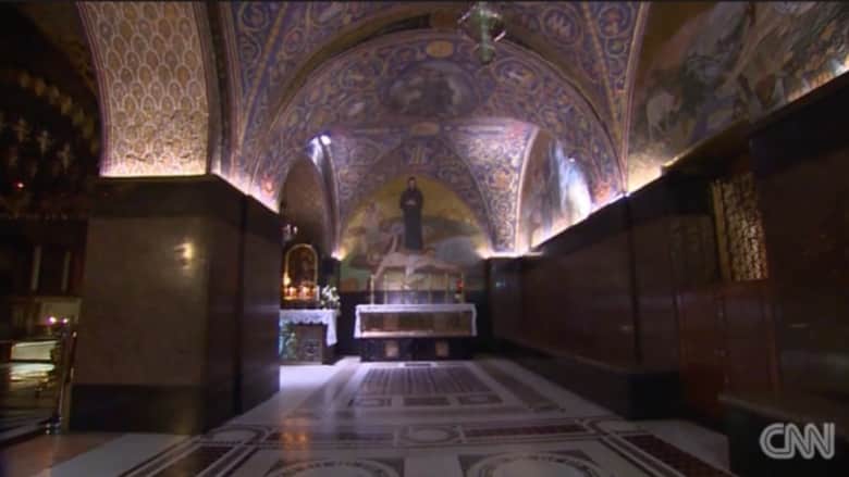 بالفيديو: مفتاح كنيسة القيامة تتوارثه عائلة مسلمة في القدس منذ أكثر من 8 قرون