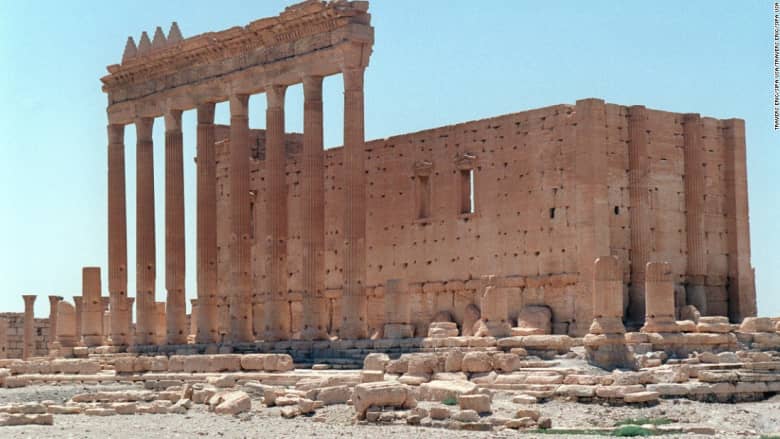 المدير العام للآثار والمتاحف السورية لـCNN: سنعيد بناء المعابد المدمرة في تدمر كرسالة للإرهاب في العالم