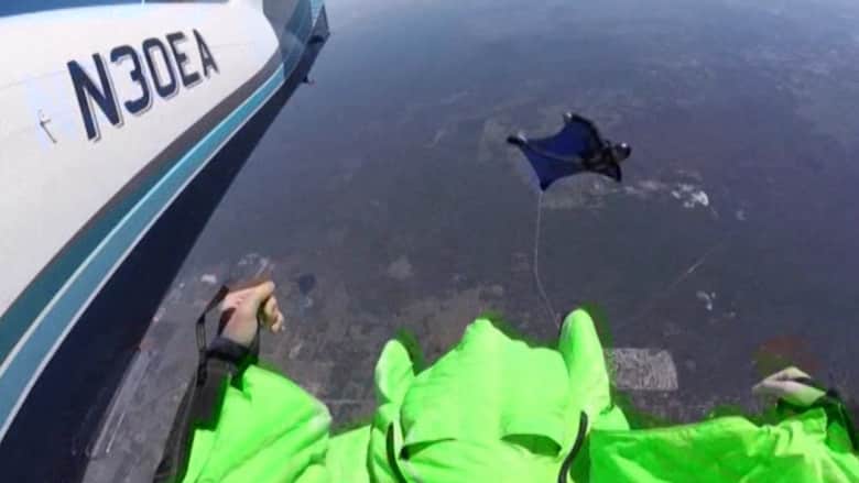 بالفيديو: لاعب قفز من السماء يسقط على الأرض مشلولا.. ويأمل في التحليق مجددا