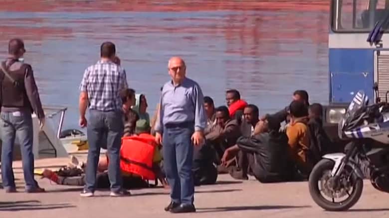 بالفيديو: بعد غرق اخوته الـ6.. أحد الناجين من انقلاب سفينة مهاجرين يروي لـCNN  ما حدث