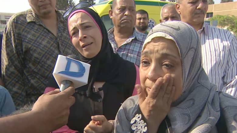 بالفيديو: أسر ضحايا طائرة مصر للطيران يتحدثون عن ألم فقدان أحبائهم