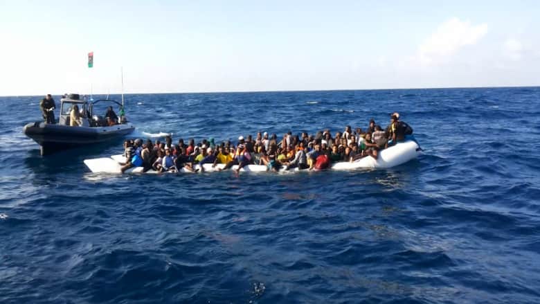 عدسة CNN في ليبيا تكشف: مهاجرون يهربون من داعش ليجدوا عناصره على قواربهم لأوروبا