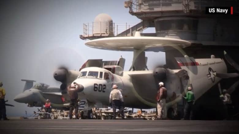 البحرية الأمريكية تنشر فيديو لحادث طيران على متن حاملة الطائرات دوايت إيزنهاور