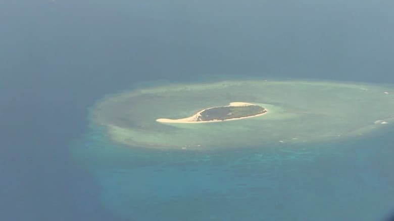 شاهد.. كاميرا CNN تحلق فوق جزر سبراتلي المتنازع عليها في بحر الصين الجنوبي