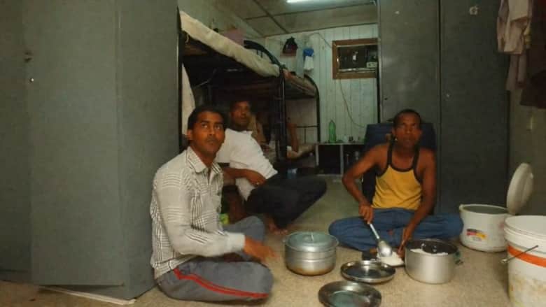 معونات غذائية من الهند للآلاف من عمالها في السعودية لإنقاذهم من الجوع بسبب أزمة الشركات