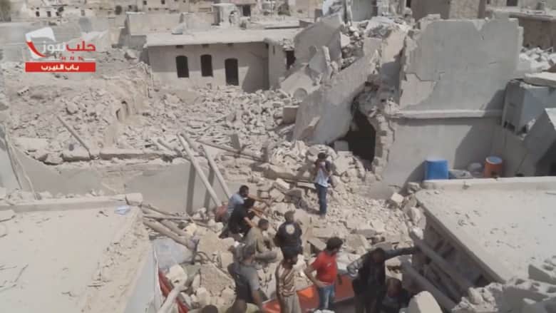 المرصد السوري: مقتل 11 طفلا و4 نساء في قصف بالبراميل المتفجرة على حلب