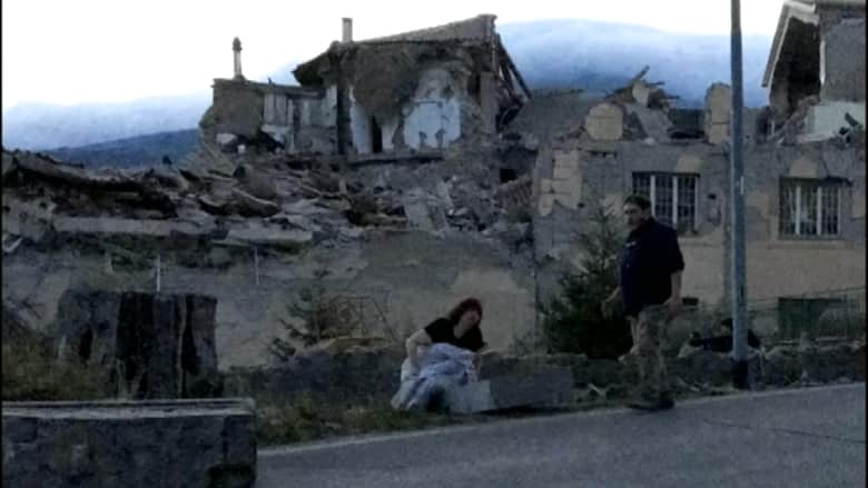مقتل 120 شخصاً على الأقل إثر زلزال بقوة 6.2 ريختر هزّ إيطاليا