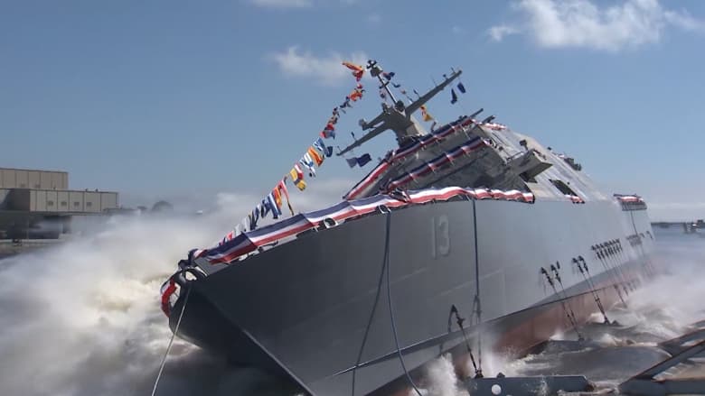 البحرية الأمريكية تطلق سفينتها المقاتلة الجديدة