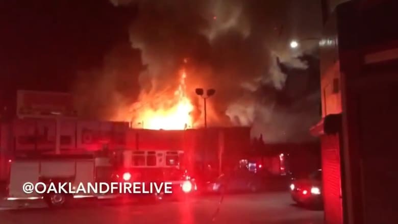 مقتل 9 أشخاص على الأقل إثر حريق في بناية بمدينة أوكلاند الأمريكية 