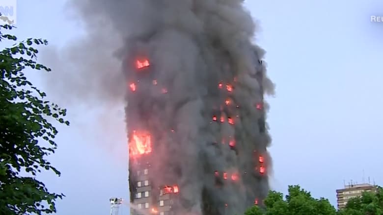 جثث تحترق وناس ترمي نفسها من الطوابق العليا.. شهود عيان يروون حالة الرعب بحريق برج لندن