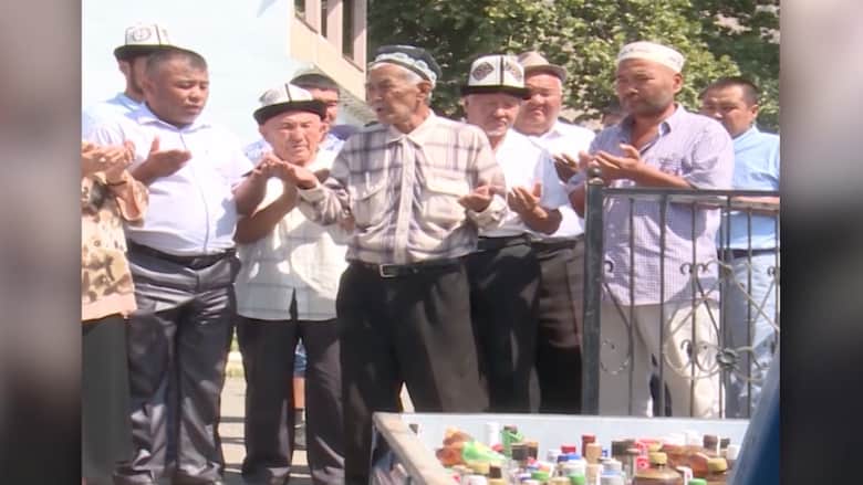 قرية بأكملها في قيرغيزيستان تتخلى عن الكحول بسبب سكير