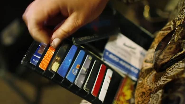 ثلاث طرق بسيطة لسداد ديون بطاقات الائتمان