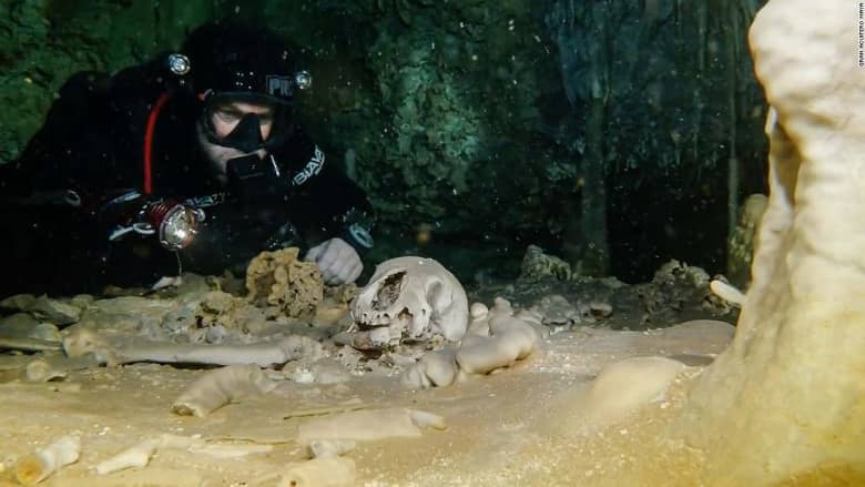 العثور على بقايا بشرية عمرها 9 آلاف عام داخل كهف غارق