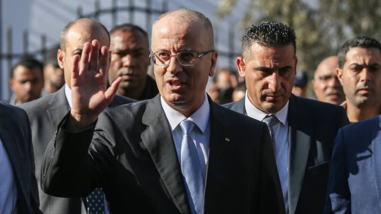 شاهد.. آثار محاولة اغتيال رئيس الوزراء الفلسطيني رامي الحمد الله
